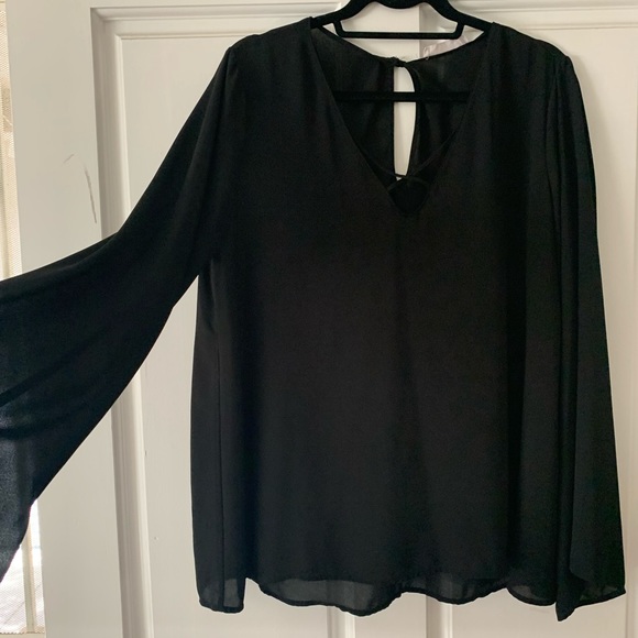 Flowy black blouse with criss cross top and bell sleeves - Picture 2 of 3